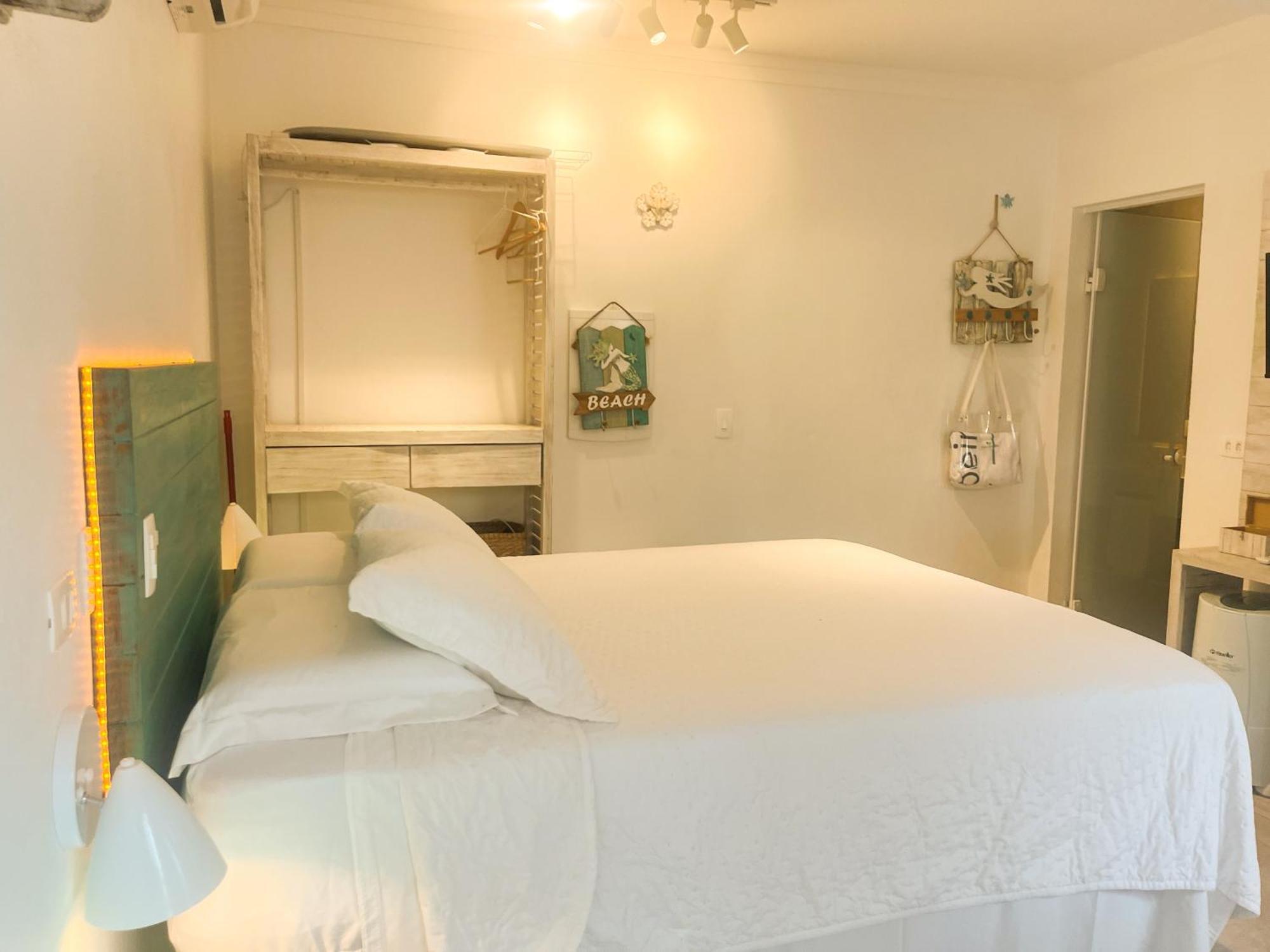 Casa D'Aroeira Residencial Boutique - Centro De Juquei - 2 Quadras Do Mar - Servico De Praia - Roupa De Cama 600 Fios Algodao Egipcio - Toalhas Banho E Praia - Tudo Novo - Estacionamento Interno - Cozinha - Consulte Unidades Com Ofuro Hidro E Cromote Экстерьер фото